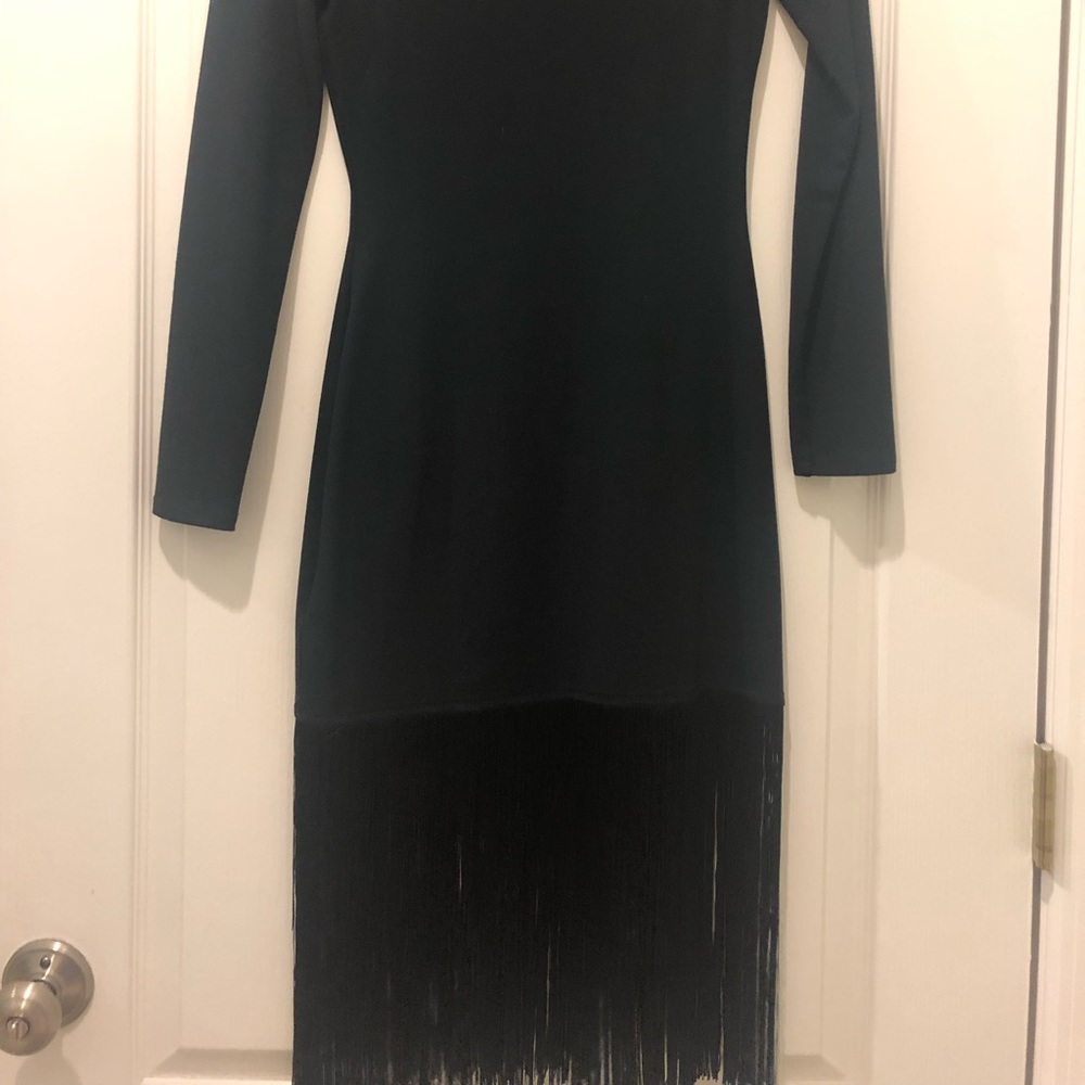 Form fitting LBD with fringe